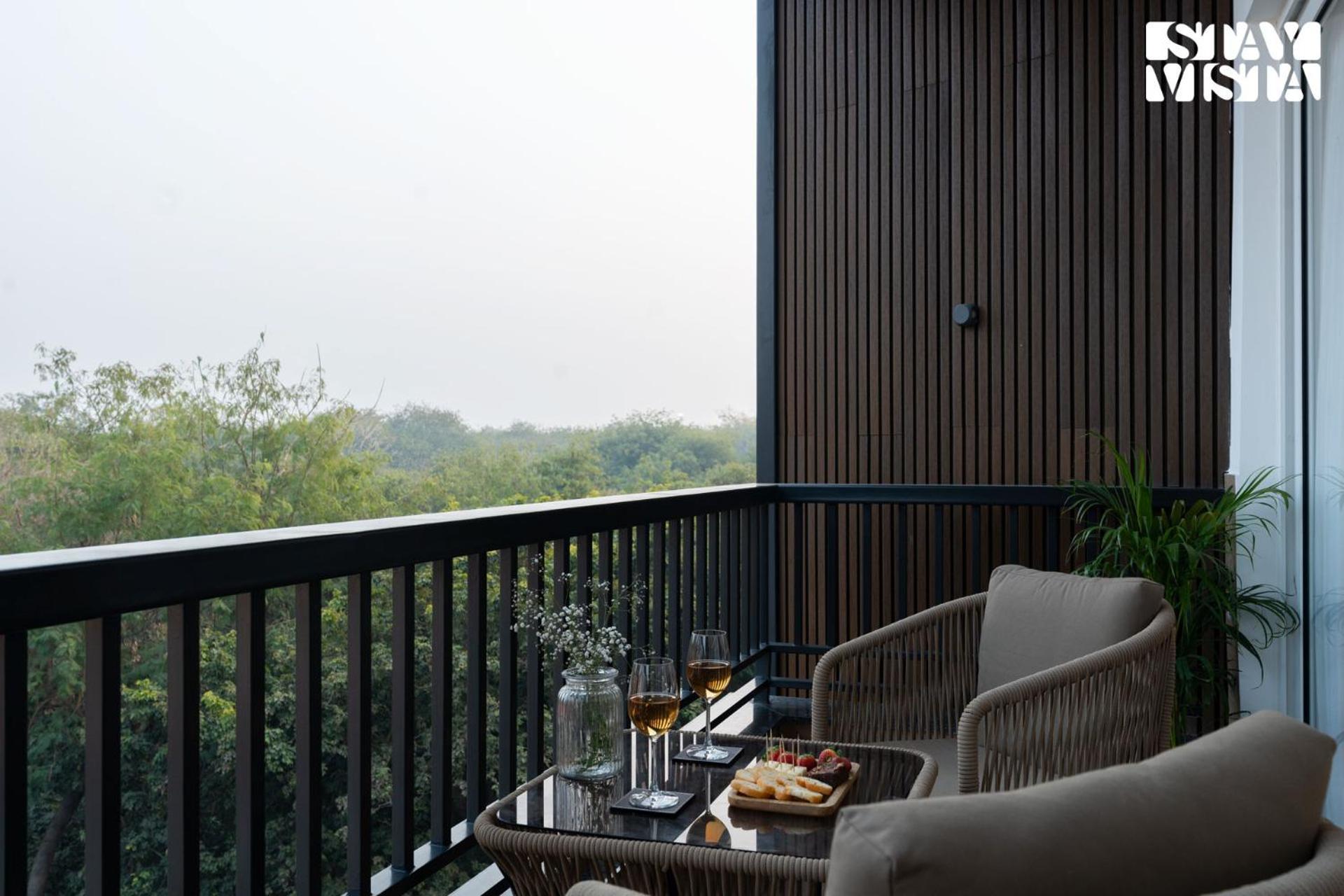 Vista Residences At Gk 1 - Air Purifier Apartment New Delhi